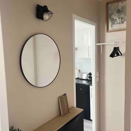 Apartment T1 Climatise En Centre / Paradis Marseille